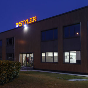 Светещи рекламни букви за модна къща Нов стил - Styler