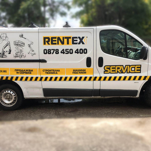 Брандиране на Opel Vivaro с рекламни надписи за Rentex