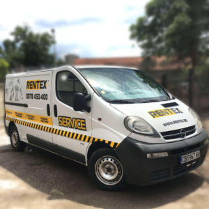 Бус на Rentex с рекламни графики от фолио 3M Scotchcal 50