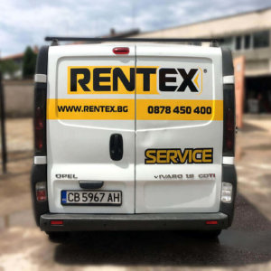 Opel Vivaro с рекламни надписи от фолио