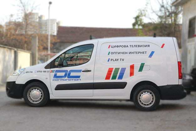 DC Corporation - car branding with 3M vinyl film