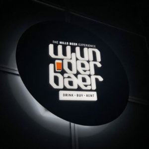 Светещи букви с логото на Wunderbaer Hills Beer бар и магазин, Пловдив