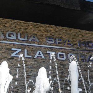 Контражурно светещи букви от инокс за хотел Контражурно светещи букви от инокс за хотел