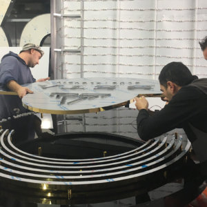 Beta Club светещи златни табели с LED