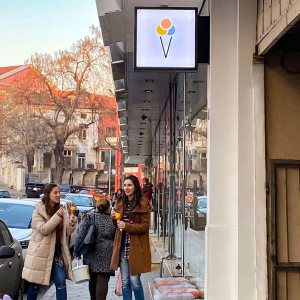 Double sided illuminated sign Plovdiv – Savini Gelato Double-sided illuminated sign Plovdiv - Savini Gelato