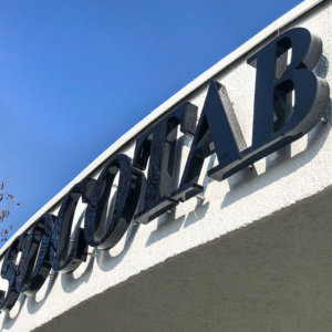 Socotab обемни букви със задно осветяване