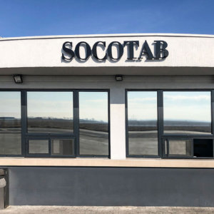 Букви от плексиглас с ореолно светене Socotab