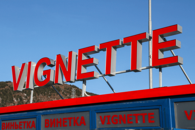 Illuminated channel letters - border checkpoint Kalotina
