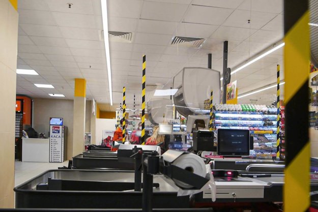 Safety covers (screens) in shops