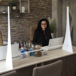 Плексигласови паравани против COVID