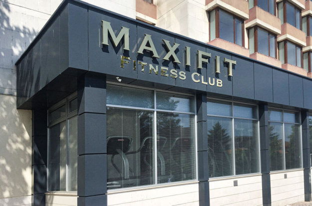 Golden letters from inox for MAXIFIT Fitness Club