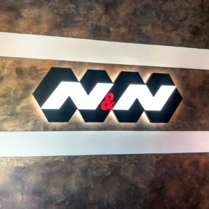 Светещо обемно лого N&N Светещо обемно лого N&N