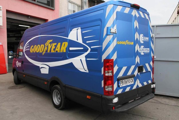 Full branding of the Eurocatena bus