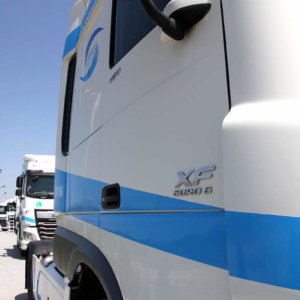 Брандиране на влекач – G&V Logistics, детайл Брандиране на влекач - G&V Logistics, детайл