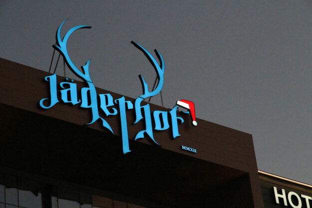 Illuminated channel letters Hotel Jagerhof