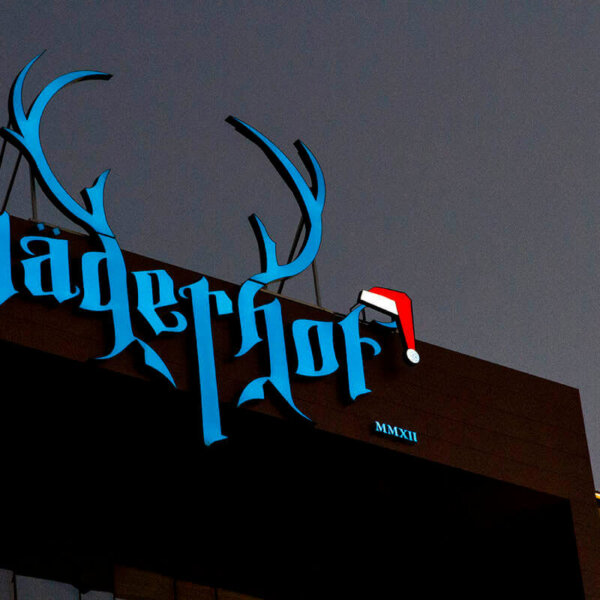 Illuminated channel letters for Hotel Jagerhof – night view Illuminated channel letters - night view