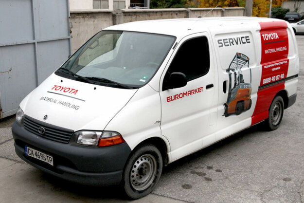 Branding a company car with advertising graphics - Euromarket