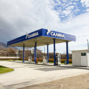 Светещи обемни букви и лого от плексиглас - бензиностанция Salina Oil, Карлово