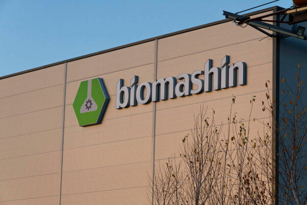 Channel letters and logo made of plexiglass and aluminum pages -  Biomashin