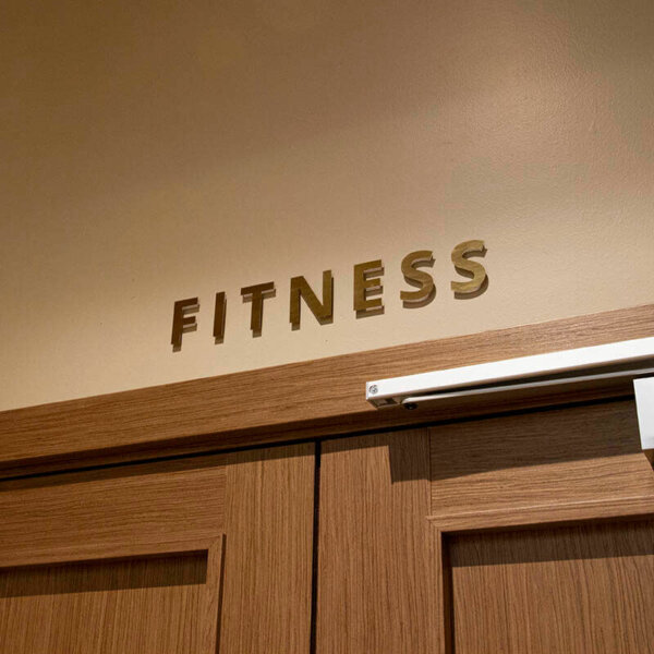 Релефни букви тип сандвич – Fitness за Хотел Jagerhof Релефни букви тип сандвич - Fitness