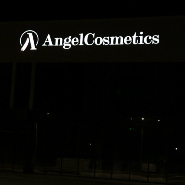 Illuminated channel letters Angel Cosmetics Illuminated channel letters Angel Cosmetics