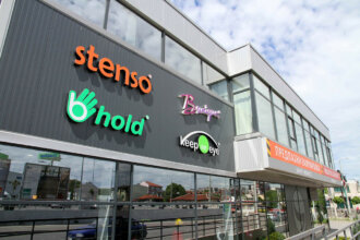 Acrylic channel letters - Bultex 99, Showroom Russe