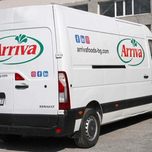 Брандиране на автопарк Arriva Брандиране на служебен бус Arriva
