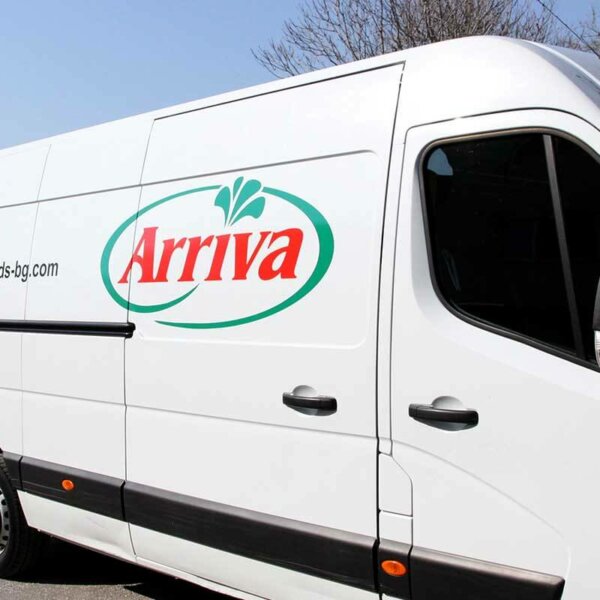 Брандиране на служебен бус Arriva Брандиране на автопарк Arriva