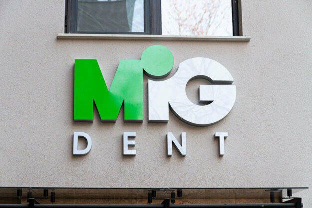 Channel letters for Dental center MiG Dent