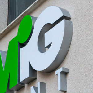 Non-illuminated channel letters for Dental center MiG Dent