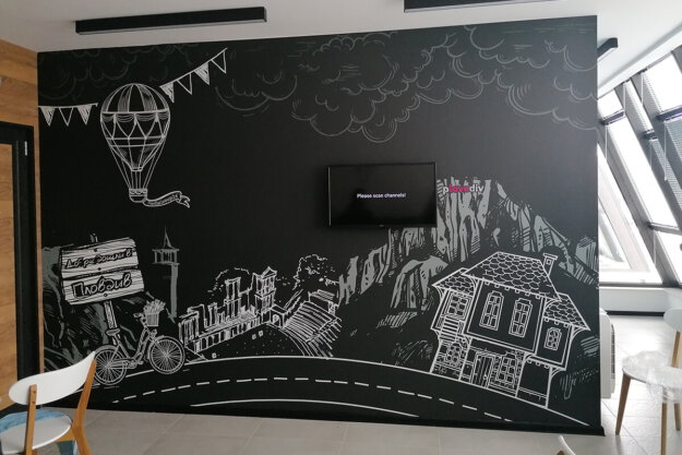 Wrapping a wall with self-adhesive film, Plovdiv