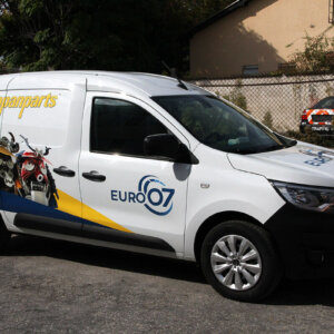 Облепяне на фирмен автомобил на EURO 07