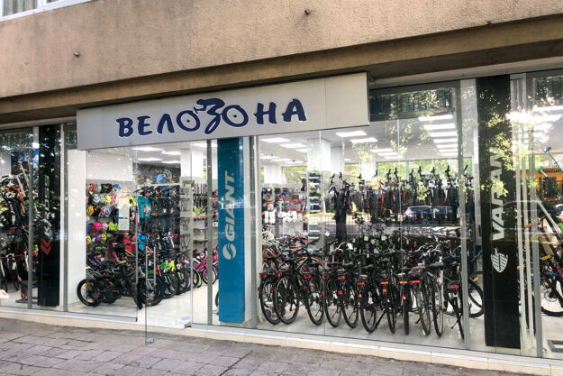 Illuminated composite panel sign for Velozona, Plovdiv