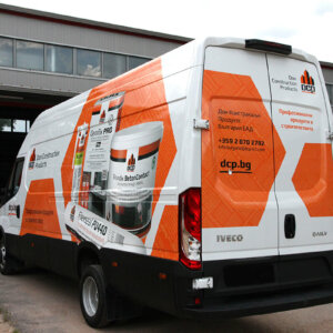 Облепяне на фирмен бус с рекламни графики DCP.bg