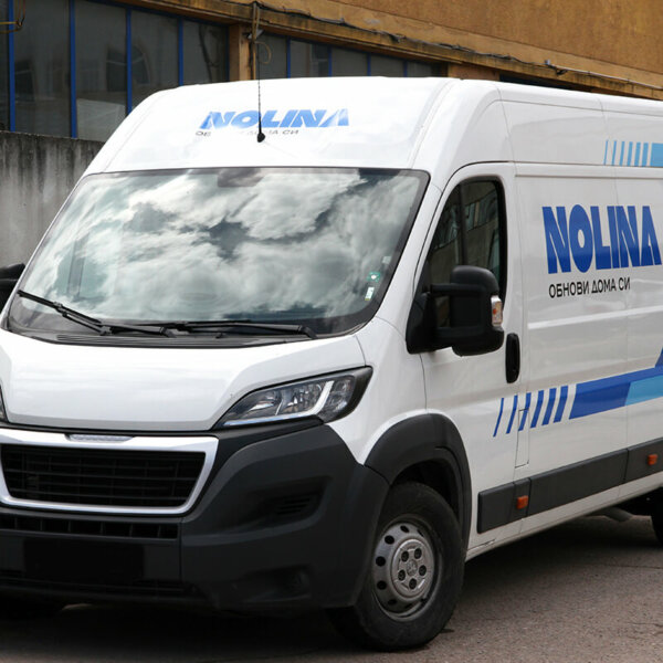 Облепяне на служебен бус с рекламни графики, Nolina
