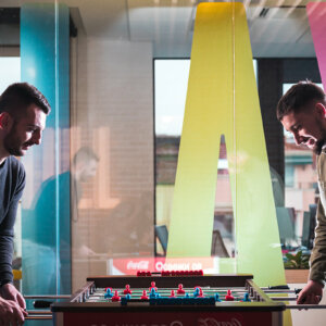 Брандиране на витрина в офис - Reward Gateway, Пловдив