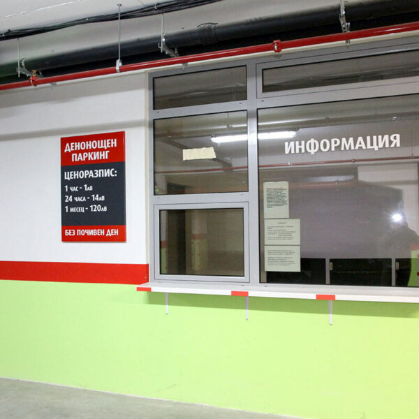 Visual communication at underground parking for residential complex