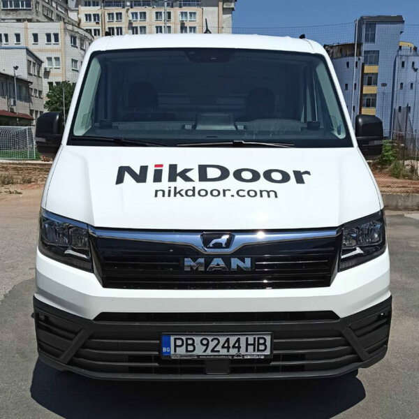 Wrapping company car with advertising graphics NikDOOR Wrapping company car with advertising graphics NikDOOR