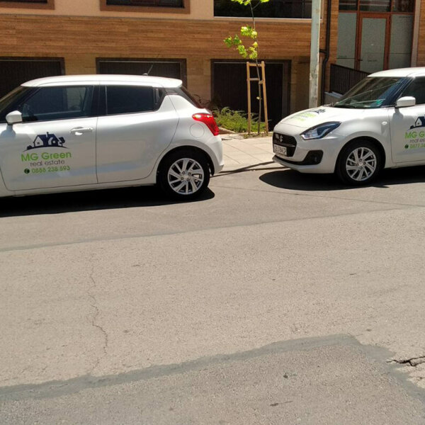 Wrapping company cars with advertising graphics for MG Green Real Estate, Sofia Wrapping a company car for MG Green Real Estate, Sofia