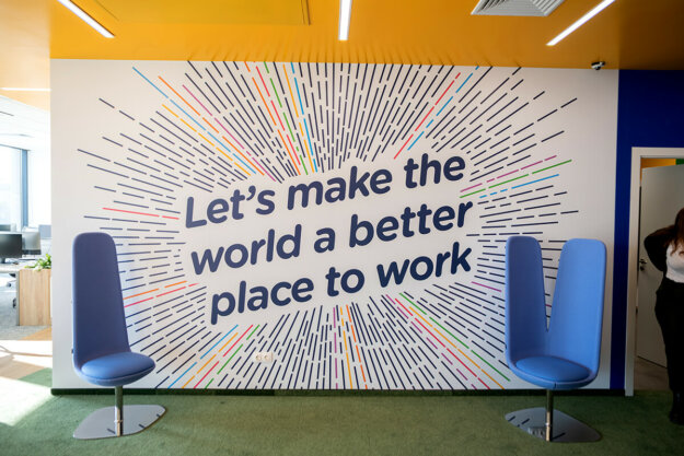 Wrapping a wall with self-adhesive film