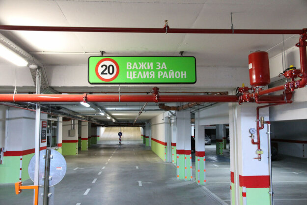 Visual communication signs for underground parking, Residential complex Green Place, Plovdiv