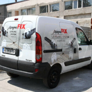 Облепяне на автомобил с рекламни графики за MagneFix