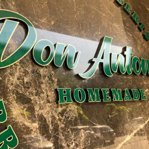 Обемни букви букви от плексиглас и фолио за Don Antonio, Пловдив