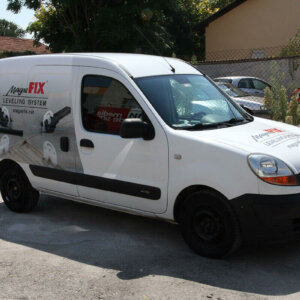 MagneFix - облепяне на фирмен автомобил с графики от фолио