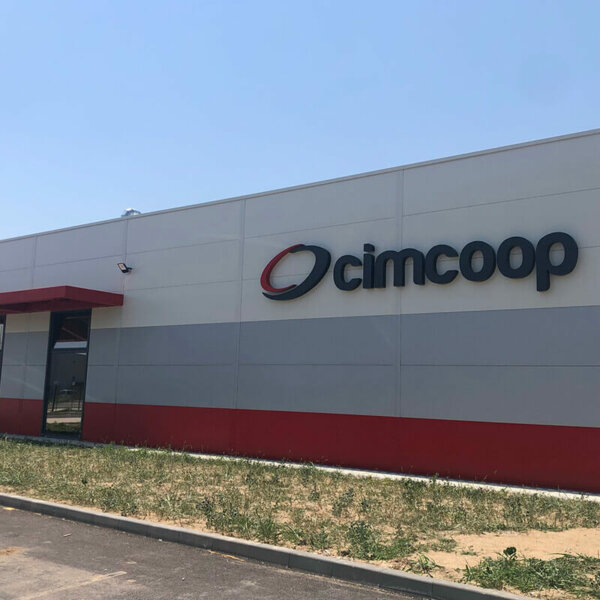 Светещи-обемни-букви-с-лице-от-плексиглас-и-страници-от-инокс-Philipp-Plein Светещи-обемни-букви-с-лице-от-плексиглас-и-страници-от-инокс-Philipp-Plein