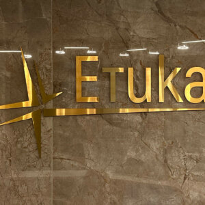 Иноксови обемни букви за рецепция – МЦ Eтика, Пловдив Иноксови обемни букви за рецепция - Медицински Център Eтика, Пловдив