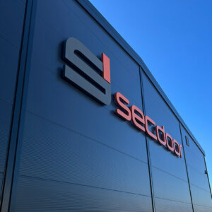 Illuminated channel letters from painted stainless steel – Secdoor Illuminated channel letters from painted stainless steel - Secdoor