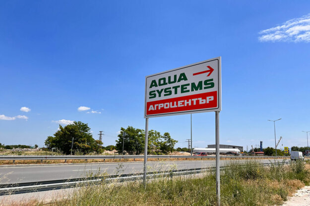 AquaSystems - road sign