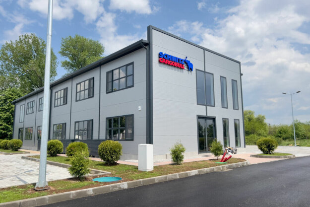 Illuminated channel letters and Plexiglas logo - Schmitz Cargobul, Sofia