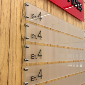 Табели за указател от плексиглас – Via Offices Табели за указател от плексиглас - Via Offices, Пловдив